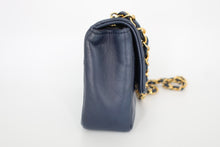 将图片加载到图库查看器,CHANEL/香奈儿 迷你CF 链条包 羊皮 Navy/Gold hardware(藏蓝色/金色金属) 肩背包 800100041