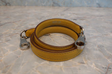 将图片加载到图库查看器,HERMES/BOLIDE 27 Epsom leather Jaune ambre C刻印 Shoulder bag 800090026