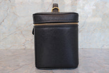 Load image into Gallery viewer, CHANEL CC mark vanity Caviar skin Black/Gold hadware Vanity 700090220