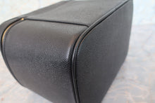 Load image into Gallery viewer, CHANEL CC mark vanity Caviar skin Black/Gold hadware Vanity 700090220