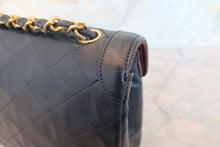 Load image into Gallery viewer, CHANEL Matelasse chain shoulder bag Lambskin Navy/Gold hadware Shoulder bag 700120026