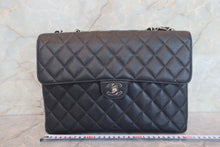 Load image into Gallery viewer, CHANEL Medium Matelasse Single flap chain shoulder bag Caviar skin Navy/Silver hadware Shoulder bag 700080164