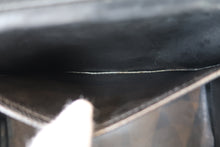 Load image into Gallery viewer, CHANEL CC mark vanity Caviar skin Black/Gold hadware Vanity 700090220