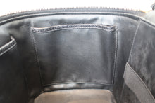 Load image into Gallery viewer, CHANEL CC mark vanity Caviar skin Black/Gold hadware Vanity 700090220