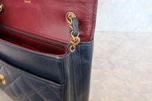Load image into Gallery viewer, CHANEL Matelasse chain shoulder bag Lambskin Navy/Gold hadware Shoulder bag 700120026