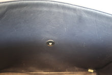 Load image into Gallery viewer, CHANEL Medium Matelasse Single flap chain shoulder bag Caviar skin Navy/Silver hadware Shoulder bag 700080164