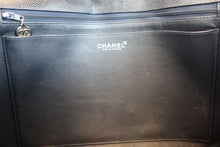 Load image into Gallery viewer, CHANEL Medium Matelasse Single flap chain shoulder bag Caviar skin Navy/Silver hadware Shoulder bag 700080164