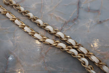 Load image into Gallery viewer, CHANEL Matelasse round chain shoulder bag Lambskin White/Gold hadware Shoulder bag 600100148