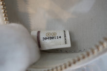 Load image into Gallery viewer, CHANEL Matelasse round chain shoulder bag Lambskin White/Gold hadware Shoulder bag 600100148