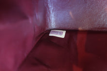 Load image into Gallery viewer, CHANEL Matelasse chain shoulder bag Lambskin Navy/Gold hadware Shoulder bag 700120026