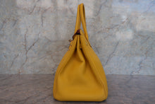 Load image into Gallery viewer, HERMES BIRKIN 35 Clemence leather Jaune □G Engraving Hand bag 700070165