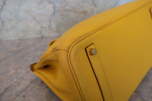 Load image into Gallery viewer, HERMES BIRKIN 35 Clemence leather Jaune □G Engraving Hand bag 700070165