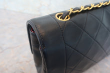 Load image into Gallery viewer, CHANEL Diana matelasse chain shoulder bag Lambskin Black/Gold hadware Shoulder bag 700120103