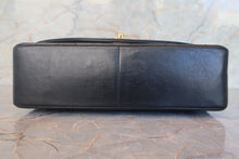 Load image into Gallery viewer, CHANEL Diana matelasse chain shoulder bag Lambskin Black/Gold hadware Shoulder bag 700120103