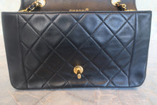 Load image into Gallery viewer, CHANEL Diana matelasse chain shoulder bag Lambskin Black/Gold hadware Shoulder bag 700120103