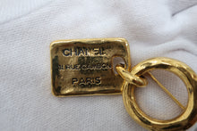 將圖片載入圖庫檢視器 CHANEL/シャネル ロゴブローチ 金メッキ ゴールド ブローチ300070146