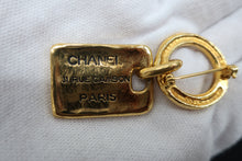 將圖片載入圖庫檢視器 CHANEL/シャネル ロゴブローチ 金メッキ ゴールド ブローチ300070146
