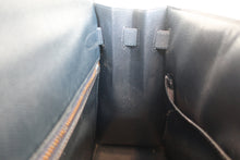 Load image into Gallery viewer, HERMES KELLY 32 Graine Couchevel leather Navy 〇V Engraving Shoulder bag 800070087
