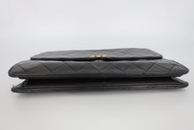 Load image into Gallery viewer, CHANEL Matelasse Chain shoulder bag Lambskin Black/Gold hardware Shoulder bag 800090232