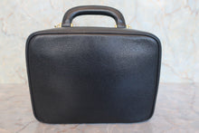 画像をギャラリービューアに読み込む, CHANEL/シャネル ココマークバニティ キャビアスキン ブラック/ゴールド金具 バニティ 800030013