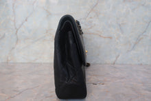 Load image into Gallery viewer, CHANEL Paris Limited Matelasse double flap chain shoulder bag Lambskin Black/Gold hadware Shoulder bag 700120118