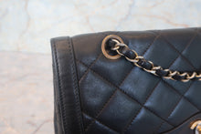 Load image into Gallery viewer, CHANEL Paris Limited Matelasse double flap chain shoulder bag Lambskin Black/Gold hadware Shoulder bag 700120118