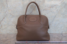 Load image into Gallery viewer, HERMES/BOLIDE 31 Clemence leather Etoupe gray □K Engraving Hand bag 700060018