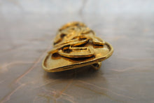 Load image into Gallery viewer, CHANEL CC mark brooch Gold plate Gold Brooch 700040096
