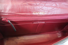 Load image into Gallery viewer, CHANEL Paris Limited Matelasse double flap chain shoulder bag Lambskin Black/Gold hadware Shoulder bag 700120118