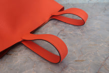 画像をギャラリービューアに読み込む, HERMES/エルメス ピコタンロックMM トリヨンクレマンス オレンジポピー T刻印 ハンドバッグ 700080182