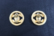 將圖片載入圖庫檢視器 CHANEL/シャネル ロゴイヤリング 金メッキ ゴールド イヤリング 300110080