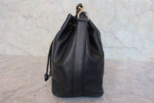 画像をギャラリービューアに読み込む, CHANEL/シャネル ココマーク巾着チェーンショルダーバッグ キャビアスキン ブラック/ゴールド金具 ショルダーバッグ 800020271