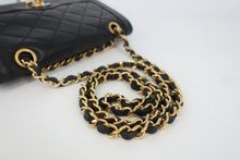 將圖片載入圖庫檢視器 CHANEL/シャネル パリ限定ミニマトラッセダブルフラップチェーンショルダーバッグ ラムスキン ブラック/ゴールド金具 ショルダーバッグ 800090178