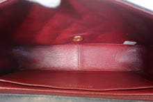 Load image into Gallery viewer, CHANEL Diana matelasse chain shoulder bag Lambskin Black/Gold hadware Shoulder bag 700120113