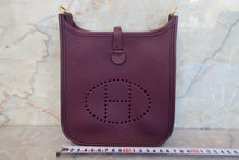 Load image into Gallery viewer, HERMES EVELYNE TPM Clemence leather Cuivre U Engraving Shoulder bag 700070168
