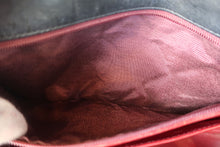 Load image into Gallery viewer, CHANEL Diana matelasse chain shoulder bag Lambskin Black/Gold hadware Shoulder bag 700120113