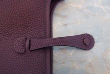 Load image into Gallery viewer, HERMES EVELYNE TPM Clemence leather Cuivre U Engraving Shoulder bag 700070168