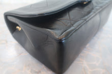 Load image into Gallery viewer, CHANEL Matelasse chain shoulder bag Lambskin Black/Gold hadware Shoulder bag 700120111