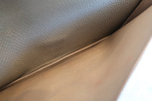 Load image into Gallery viewer, HERMES  Bearn Soufflet Epsom leather Rose jaipur/Etoupe gray □P Engraving Wallet 700040093