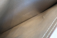 Load image into Gallery viewer, HERMES  Bearn Soufflet Epsom leather Rose jaipur/Etoupe gray □P Engraving Wallet 700040093