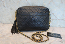 Load image into Gallery viewer, CHANEL Matelasse fringe chain shoulder bag Lambskin Black/Gold hadware Shoulder bag 800080131