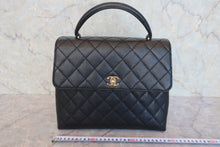 画像をギャラリービューアに読み込む, CHANEL/シャネル マトラッセ台形ハンドバッグ キャビアスキン ブラック/ゴールド金具 ハンドバッグ 800020270
