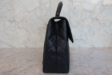 画像をギャラリービューアに読み込む, CHANEL/シャネル マトラッセ台形ハンドバッグ キャビアスキン ブラック/ゴールド金具 ハンドバッグ 800020270