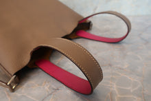Load image into Gallery viewer, HERMES PICOTIN PM Bi-color Chevre myzore goatskim Etoupe gray/Rose shocking □K Engraving Hand bag 700050220