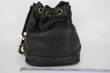 將圖片載入圖庫檢視器 CHANEL/シャネル 巾着チェーンショルダーバッグ ラムスキン ブラック/ゴールド金具 ショルダーバッグ 800080190