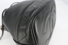 將圖片載入圖庫檢視器 CHANEL/シャネル 巾着チェーンショルダーバッグ ラムスキン ブラック/ゴールド金具 ショルダーバッグ 800080190