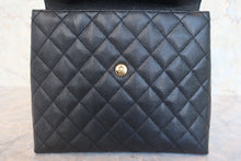 画像をギャラリービューアに読み込む, CHANEL/シャネル マトラッセ台形ハンドバッグ キャビアスキン ブラック/ゴールド金具 ハンドバッグ 800020270
