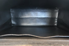 画像をギャラリービューアに読み込む, CHANEL/シャネル マトラッセ台形ハンドバッグ キャビアスキン ブラック/ゴールド金具 ハンドバッグ 800020270