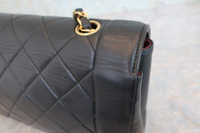 Load image into Gallery viewer, CHANEL Diana matelasse chain shoulder bag Lambskin Black/Gold hadware Shoulder bag 800030022