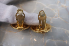 將圖片載入圖庫檢視器 CHANEL/シャネル パールイヤリング 金メッキ ゴールド イヤリング 500060113